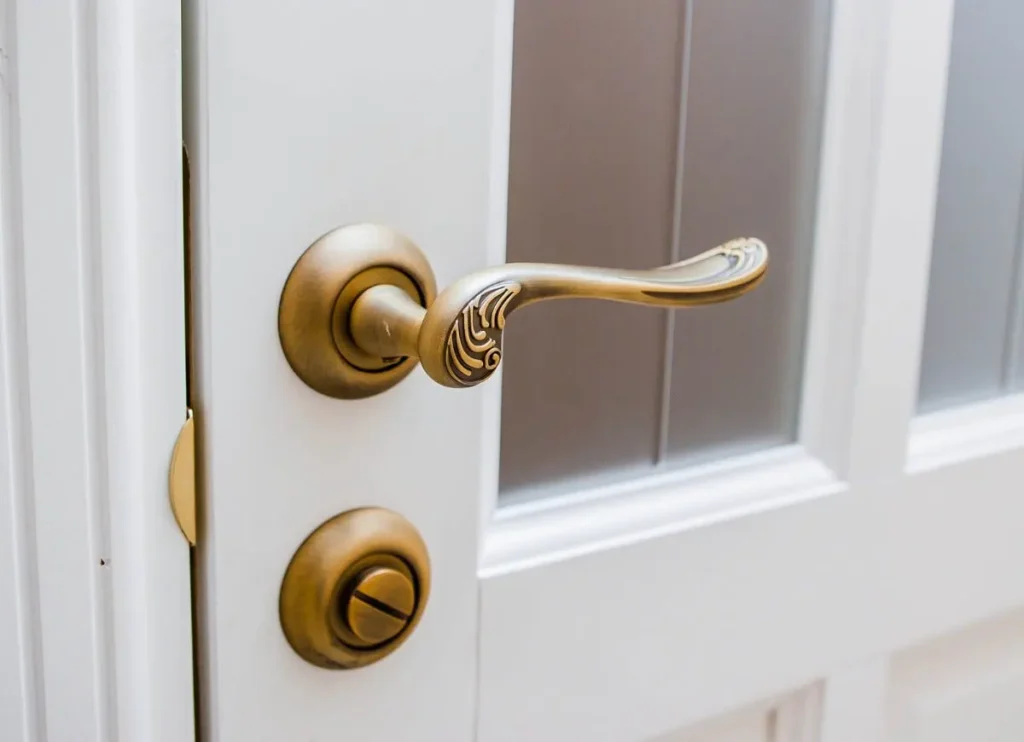 Door Knobs of Distinction: 21 Stunning Styles for Your Home’s Doors